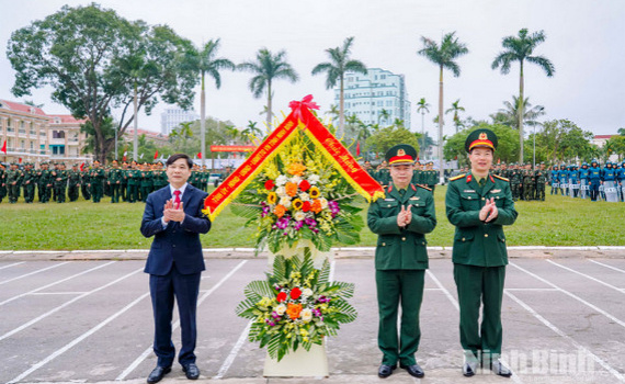 C&aacute;c đơn vị qu&acirc;n đội tr&ecirc;n địa b&agrave;n tỉnh ra qu&acirc;n huấn luyện, đẩy mạnh phong tr&agrave;o thi đua Quyết thắng