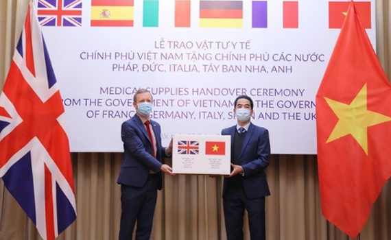 B&aacute;o Mỹ ca ngợi Việt Nam viện trợ cho EU chống đại dịch Covid-19