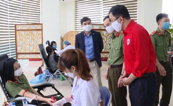 C&ocirc;ng an tỉnh hiến m&aacute;u t&igrave;nh nguyện đợt 2 năm 2020