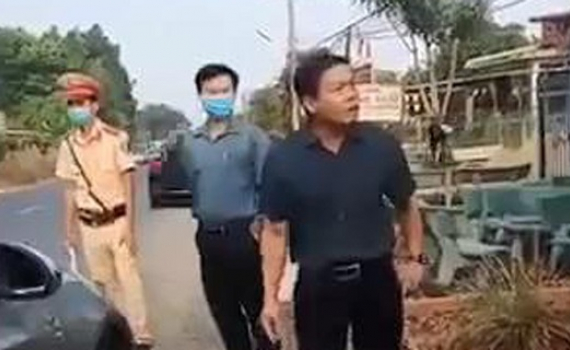 Kiểm điểm Ph&oacute; Chủ tịch HĐND huyện kh&ocirc;ng chấp h&agrave;nh tại chốt kiểm dịch