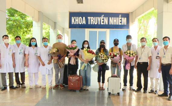 Ninh B&igrave;nh c&oacute; th&ecirc;m 8 bệnh nh&acirc;n nhiễm CoVid-19 được xuất viện