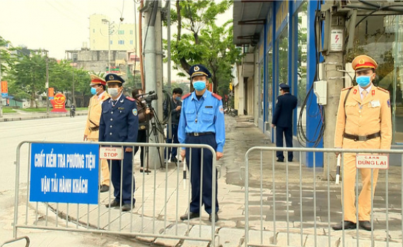 Ninh B&igrave;nh tiếp tục duy tr&igrave; c&aacute;c chốt kiểm so&aacute;t phương tiện vận tải h&agrave;nh kh&aacute;ch