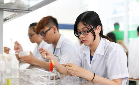 Trường Y dược vẫn xem x&eacute;t phương &aacute;n d&ugrave;ng kết quả thi tốt nghiệp THPT?
