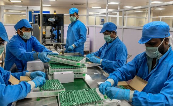 Ấn Độ v&agrave; cuộc khủng hoảng vaccine 