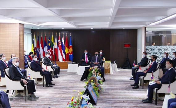 Hội nghị c&aacute;c nh&agrave; l&atilde;nh đạo ASEAN ra Tuy&ecirc;n bố Chủ tịch 