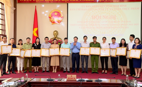 Tăng cường c&ocirc;ng t&aacute;c đảm bảo an to&agrave;n thực phẩm