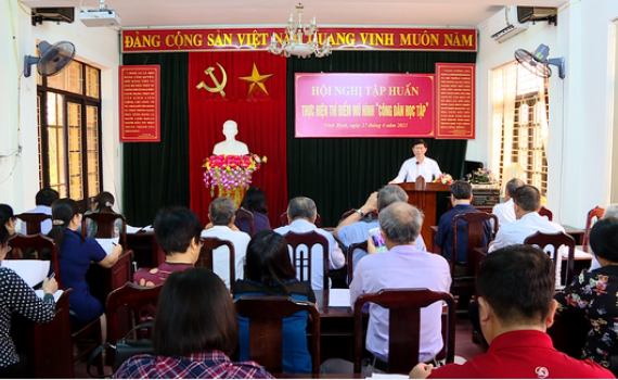 ​​​​Tập huấn thực hiện th&iacute; điểm m&ocirc; h&igrave;nh "C&ocirc;ng d&acirc;n học tập"