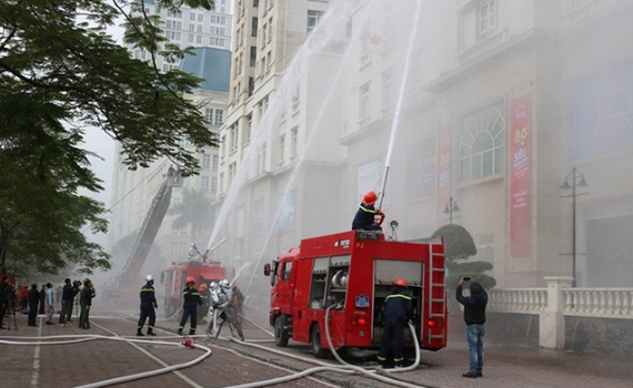 Thi ảnh v&agrave; t&aacute;c phẩm b&aacute;o ch&iacute; về chủ đề ph&ograve;ng ch&aacute;y, chữa ch&aacute;y v&agrave; cứu nạn, cứu hộ