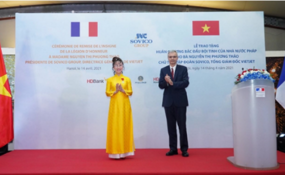 Tổng Gi&aacute;m đốc Vietjet nhận Hu&acirc;n chương Bắc đẩu bội tinh của Ph&aacute;p