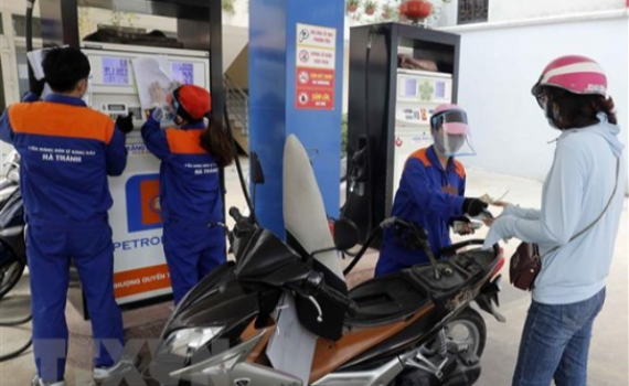 Quỹ b&igrave;nh ổn xăng dầu của Petrolimex &acirc;m 222 tỷ đồng 