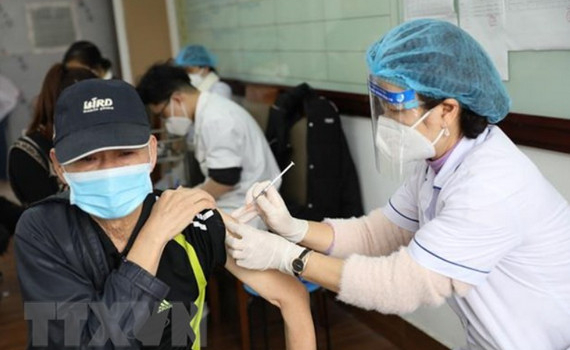 Việt Nam cấp hộ chiếu vaccine, thử nghiệm vaccine dạng xịt mũi 