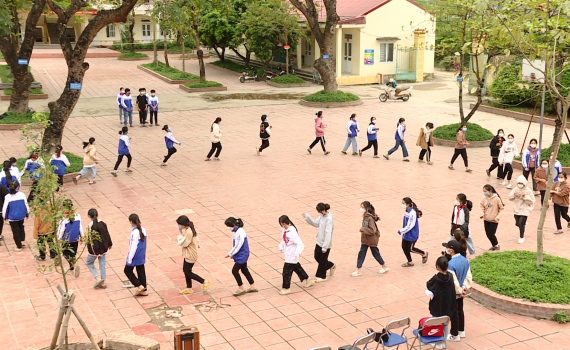 Người d&acirc;n t&iacute;ch cực chuẩn bị cho Lễ hội Hoa Lư 2022