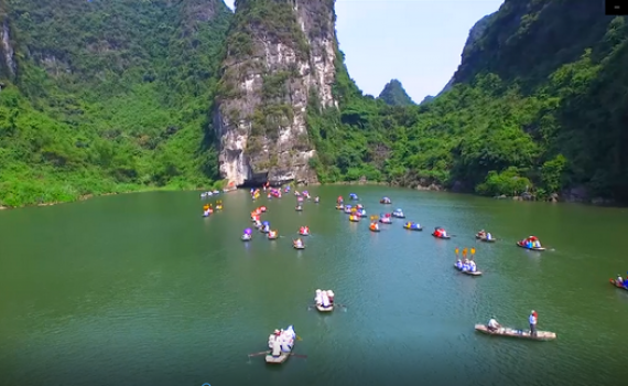 Lượng kh&aacute;ch du lịch đến Ninh B&igrave;nh tăng 8% so với c&ugrave;ng kỳ