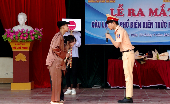 ​Ra mắt C&acirc;u lạc bộ phổ biến gi&aacute;o dục ph&aacute;p luật trong học sinh​