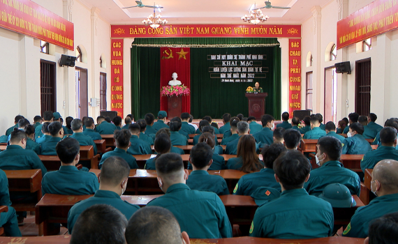 TP Ninh B&igrave;nh khai mạc huấn luyện lực lượng d&acirc;n qu&acirc;n tự vệ năm 2022