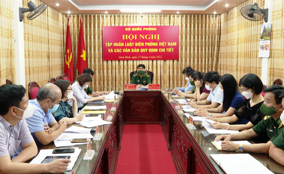 Tập huấn Luật Bi&ecirc;n ph&ograve;ng Việt Nam