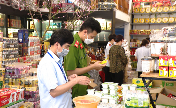 Kiểm tra c&ocirc;ng t&aacute;c an to&agrave;n thực phẩm tại th&agrave;nh phố Ninh B&igrave;nh