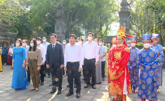 Lễ mở cửa đền Lễ hội Hoa Lư 2022