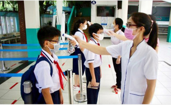 Học sinh từ lớp 1 đến lớp 6 ở H&agrave; Nội trở lại trường học từ ng&agrave;y 6.4.2022 