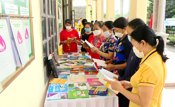 Phụ nữ Y&ecirc;n Kh&aacute;nh với diễn đ&agrave;n &ldquo;Phụ nữ, S&aacute;ch v&agrave; Cuộc sống&rdquo;