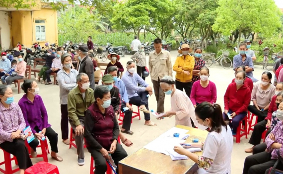 Bệnh viện Phổi Ninh B&igrave;nh kh&aacute;m s&agrave;ng lọc miễn ph&iacute; tại cộng đồng