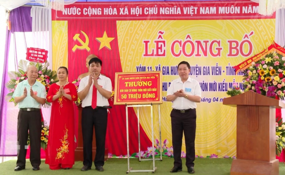 X&oacute;m 11, x&atilde; Gia Hưng c&ocirc;ng bố đạt chuẩn khu d&acirc;n cư n&ocirc;ng th&ocirc;n mới kiểu mẫu