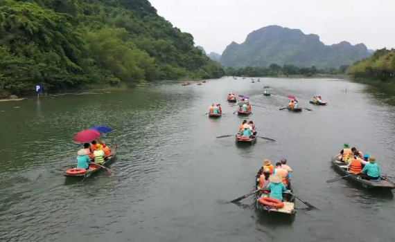 Ninh B&igrave;nh lượng kh&aacute;ch du lịch tăng trở lại