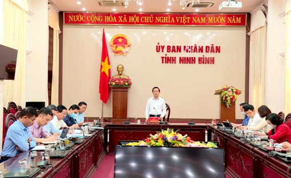 UBND tỉnh b&agrave;n giải ph&aacute;p th&uacute;c đẩy tăng trưởng kinh tế