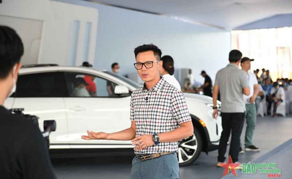 Chuy&ecirc;n gia nhận định g&igrave; sau khi &ldquo;test&rdquo; xe điện VF 8?