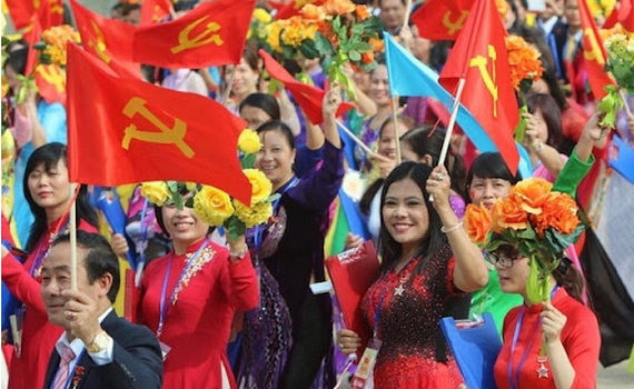 Đấu tranh, đẩy l&ugrave;i lối sống thực dụng trong một bộ phận c&aacute;n bộ, đảng vi&ecirc;n