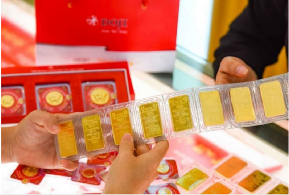 Gi&aacute; v&agrave;ng h&ocirc;m nay 6-4: Gi&aacute; v&agrave;ng thế giới giảm, trong nước &iacute;t biến động