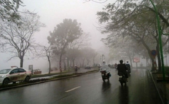 Thời tiết h&ocirc;m nay (11-4): Đ&ocirc;ng Bắc Bộ mưa ph&ugrave;n v&agrave; sương m&ugrave;