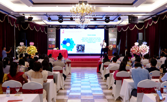 Tọa đ&agrave;m phương ph&aacute;p x&acirc;y dựng đội ngũ nh&acirc;n sự v&agrave; th&uacute;c đẩy tạo động lực cho nh&acirc;n vi&ecirc;n