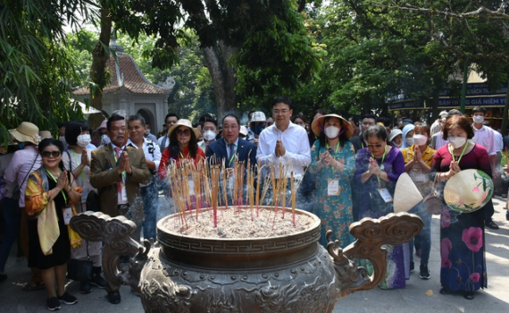 Sức mạnh cội nguồn quy tụ đồng b&agrave;o khắp năm ch&acirc;u