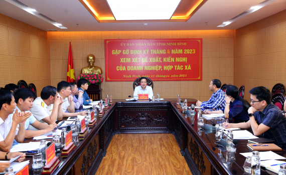UBND tỉnh gặp gỡ doanh nghiệp định kỳ th&aacute;ng 4