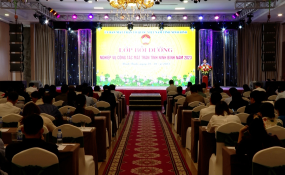 Bồi dưỡng nghiệp vụ c&ocirc;ng t&aacute;c Mặt trận năm 2023