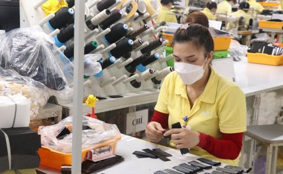 Khơi th&ocirc;ng động lực cho tăng trưởng kinh tế