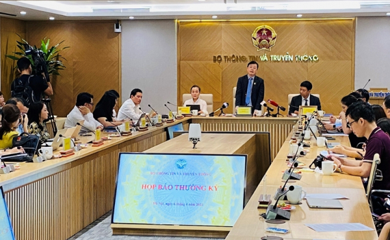 Ph&aacute;t hiện 8 trạm ph&aacute;t s&oacute;ng giả ph&aacute;t tin nhắn lừa đảo