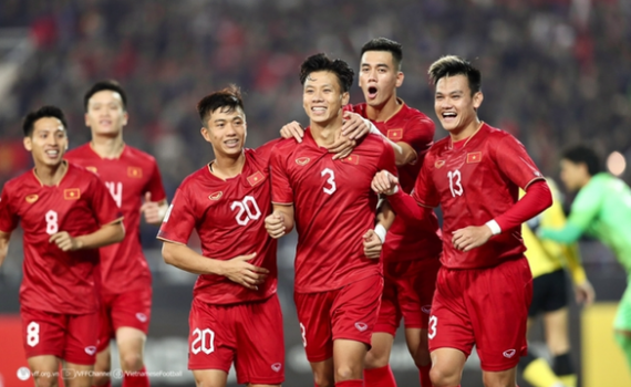 Đội tuyển Việt Nam thăng hạng
