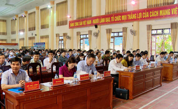 Đo&agrave;n đại biểu Quốc hội tỉnh tiếp x&uacute;c cử tri th&agrave;nh phố Ninh B&igrave;nh