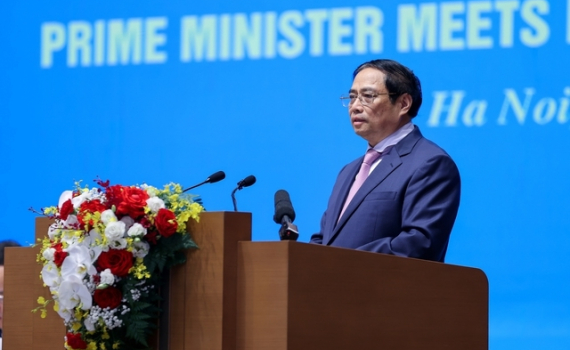 Thủ tướng Phạm Minh Ch&iacute;nh chủ tr&igrave; hội nghị lắng nghe &yacute; kiến của doanh nghiệp FDI