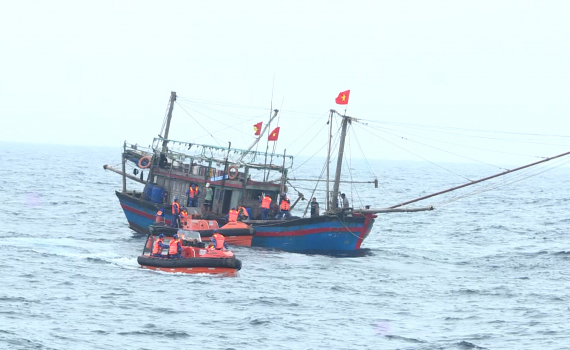 Nỗ lực gỡ &ldquo;thẻ v&agrave;ng&rdquo; EC