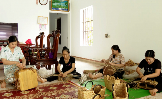 Y&ecirc;n Kh&aacute;nh đẩy mạnh ph&aacute;t triển tiểu thủ c&ocirc;ng nghiệp