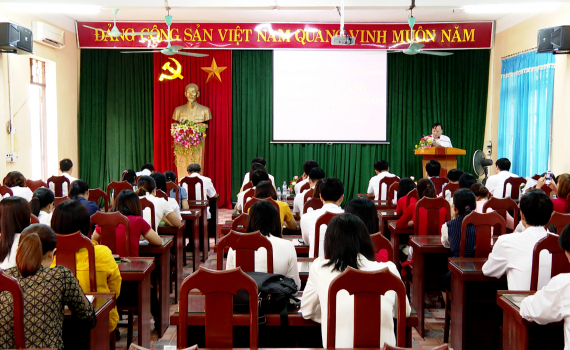 Y&ecirc;n Kh&aacute;nh khai giảng lớp Trung cấp l&yacute; luận ch&iacute;nh trị hệ kh&ocirc;ng tập trung