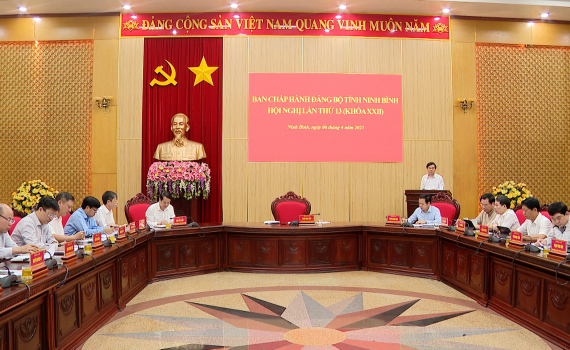 Hội nghị Ban Chấp h&agrave;nh Đảng bộ tỉnh lần thứ 13
