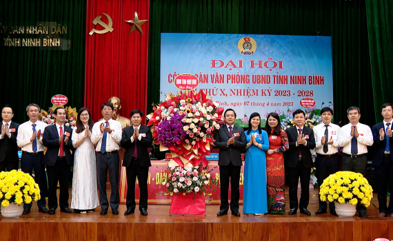 Đại hội C&ocirc;ng đo&agrave;n Văn ph&ograve;ng UBND tỉnh lần thứ X, nhiệm kỳ 2023-2028