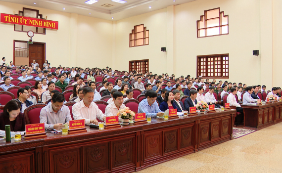 Qu&aacute;n triệt, triển khai c&aacute;c văn bản của Bộ Ch&iacute;nh trị, Ban B&iacute; thư