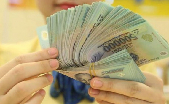Người d&acirc;n mong chờ ch&iacute;nh s&aacute;ch tiền lương mới sau năm 2023