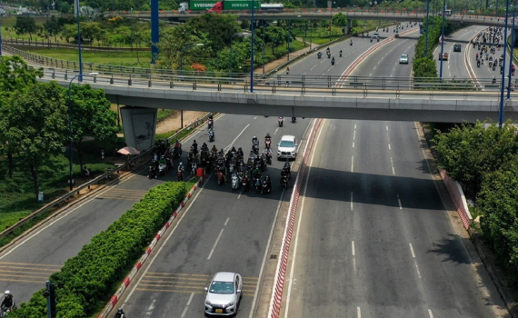 Thời tiết h&ocirc;m nay (14-4): Miền Bắc tăng nhiệt, miền Nam nắng gắt 38 độ C