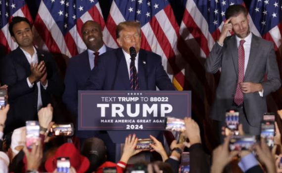 Bầu cử Mỹ 2024: Cựu Tổng thống Trump vẫn dẫn trước Tổng thống Biden trong c&aacute;c cuộc thăm d&ograve;